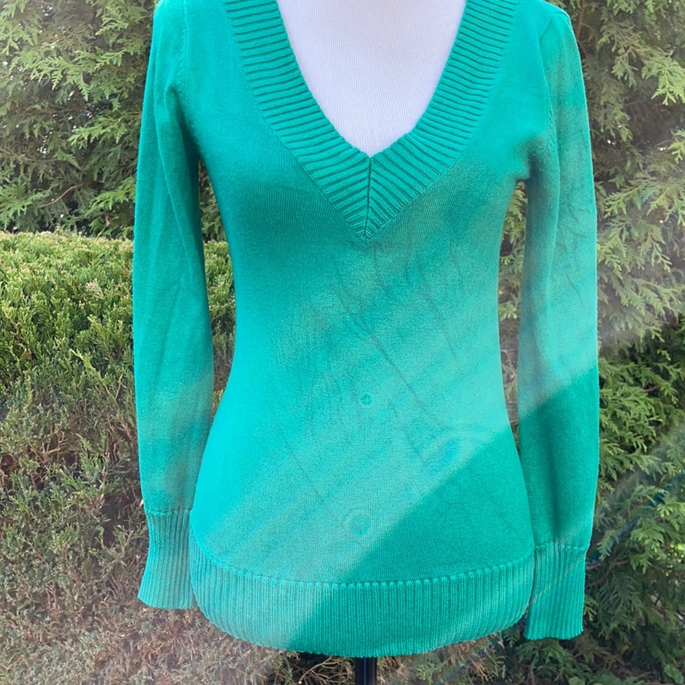 Active Basic V Neck Green Sweater